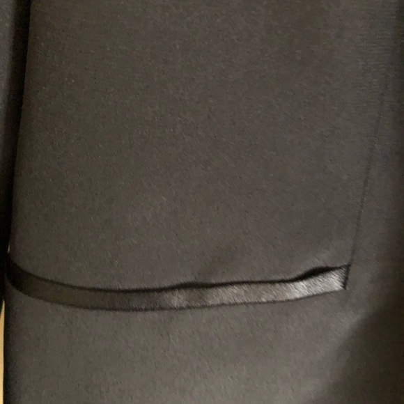 Vintage Oversize Black Tuxedo blazer - Picture 5 of 7